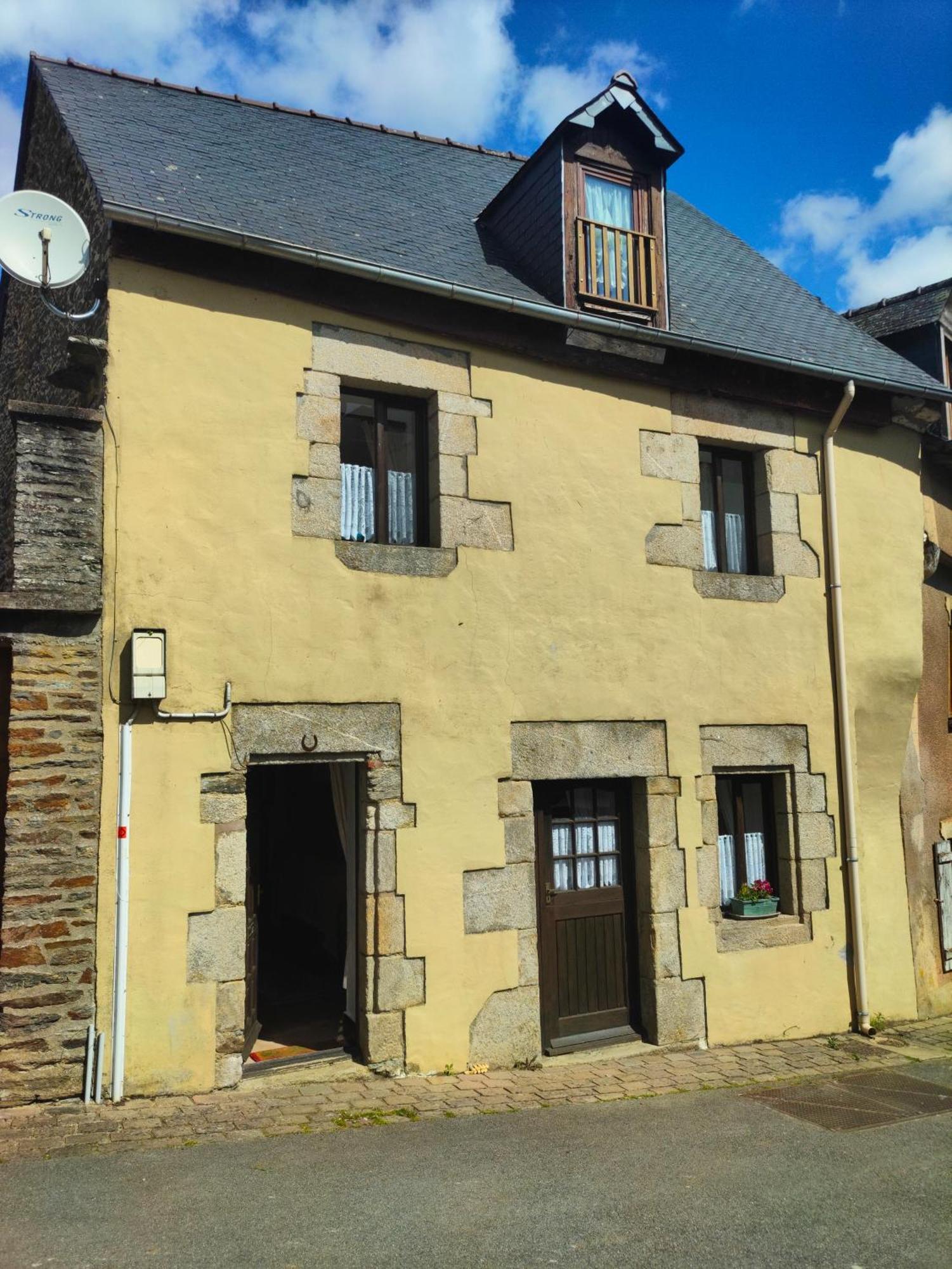 Maison Josselin Proche Chateau Екстериор снимка